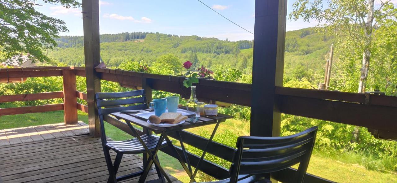 Chalet Deux Chambres Au Calme Saint-Brisson 外观 照片