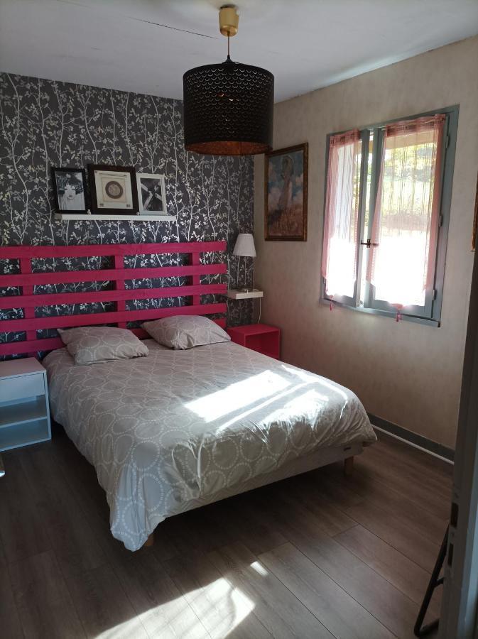 Chalet Deux Chambres Au Calme Saint-Brisson 外观 照片
